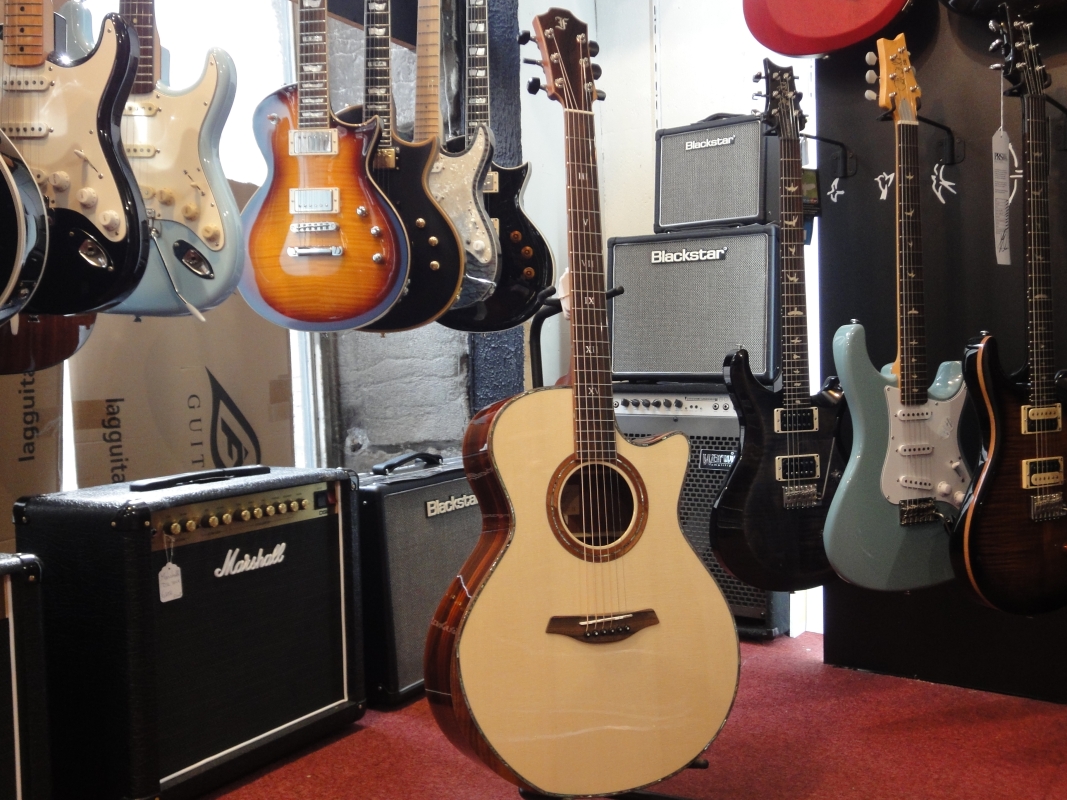 FURCH GUITARS Red Deluxe LC