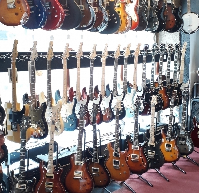 Des guitares électriques